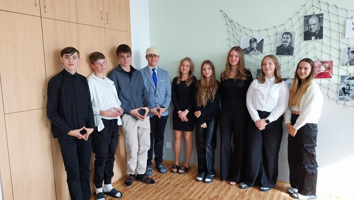 Suit up day v podání 9. M