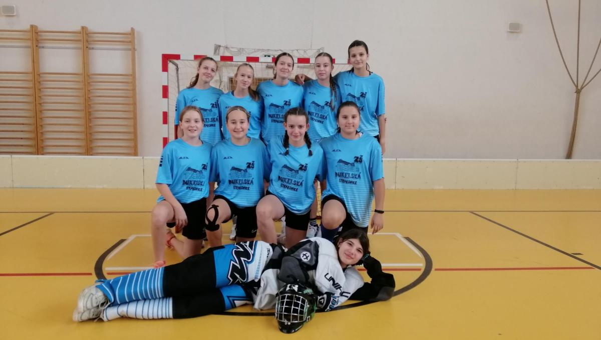 Stříbrná radost florbalistek – mladší kategorie
