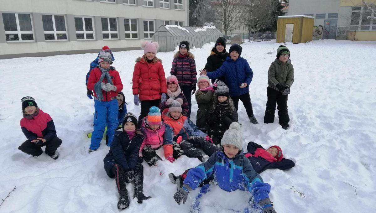 TĚLOCVIK NA SNĚHU