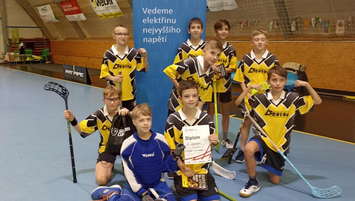 Dukelská ovládla florbalový turnaj