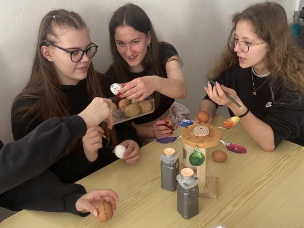 Zdobení velikonočních kraslic