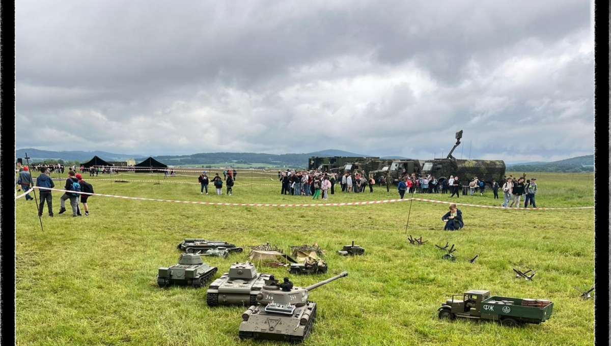 Den s 25. protiletadlovým raketovým plukem ve Strakonicích