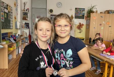 Adrianka a Laurinka- házená