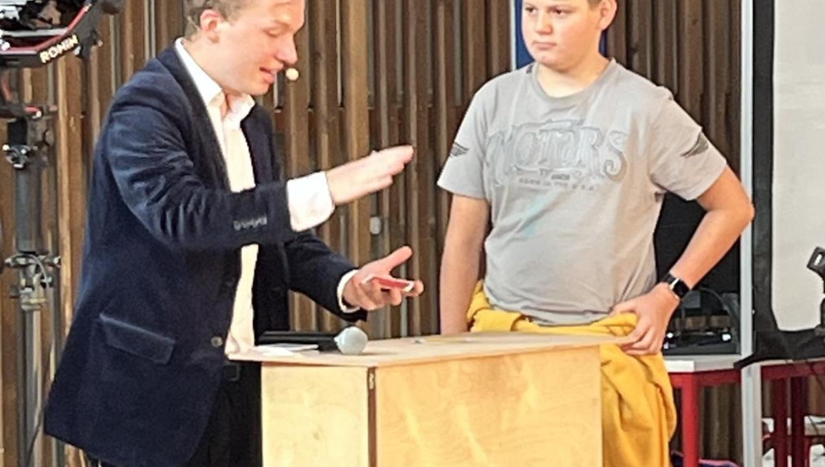 Zábavný program s kouzelnikem