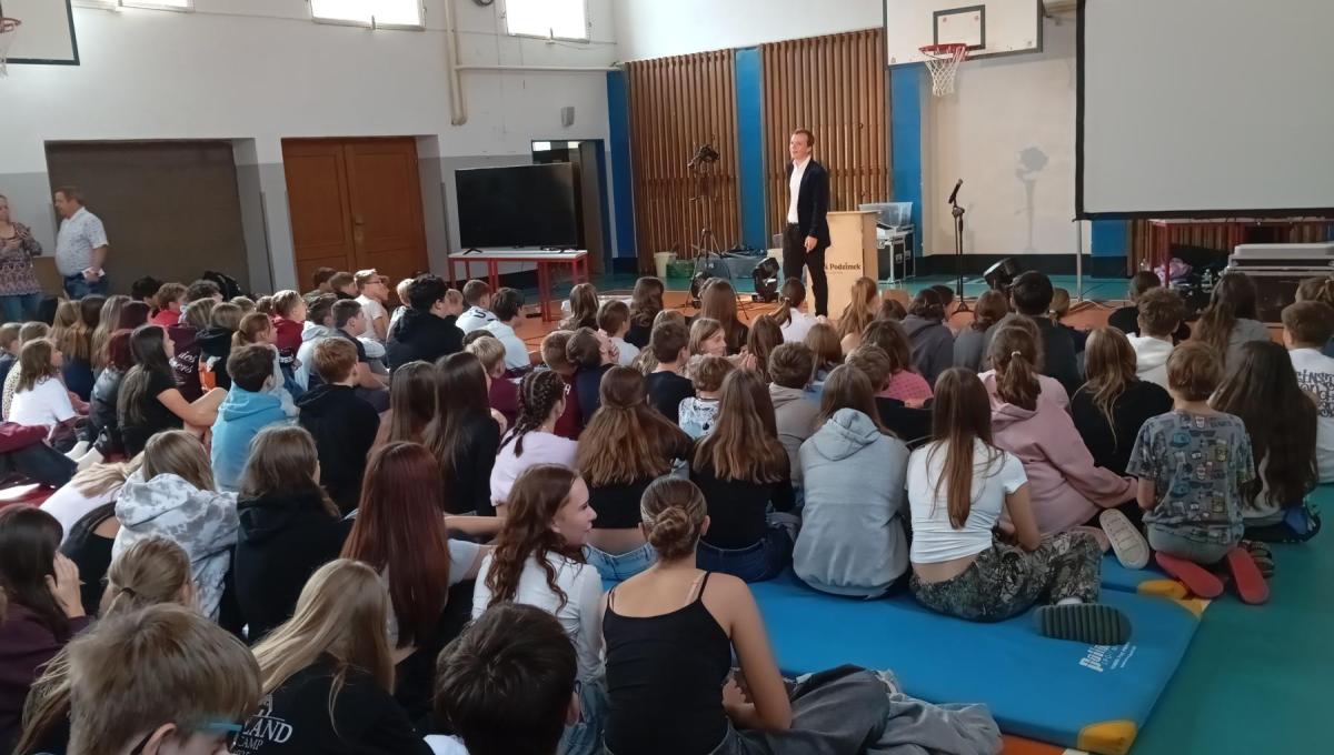 Přišel i kouzelník