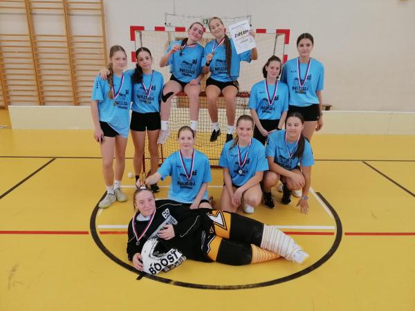 Bronzová radost našich dívek z florbalu