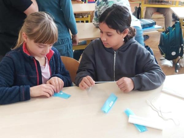 Ozdoby na školní vánoční stromeček