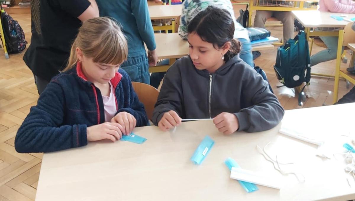 Ozdoby na školní vánoční stromeček