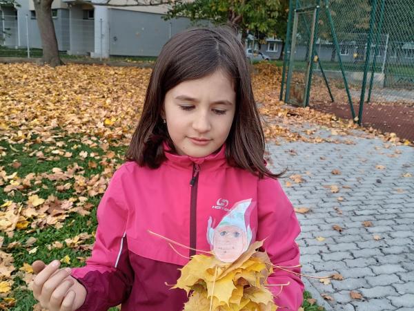 Podzimní skřítek z listí – Kreativní a výtvarný kroužek