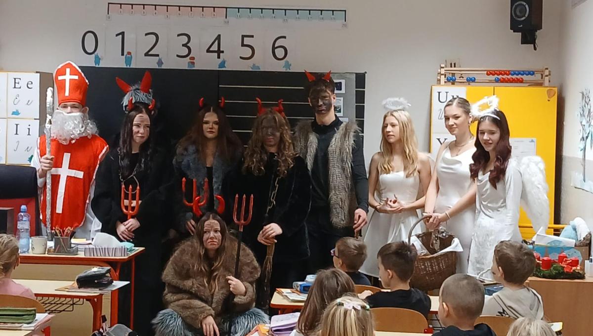Čerti i andělé z 9.A