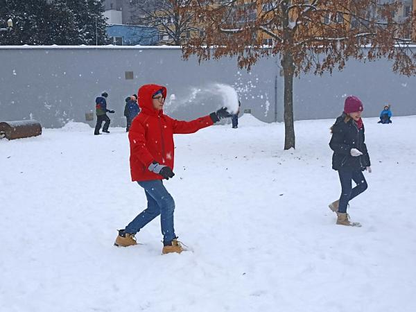 Zima dělá dětem radost