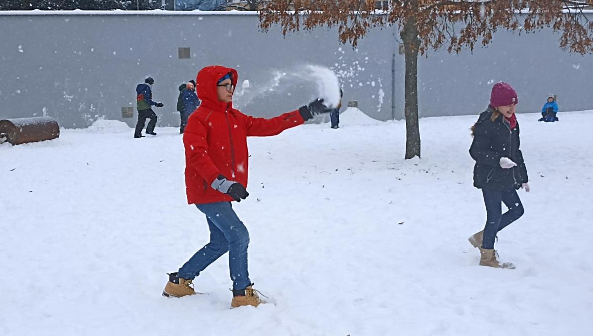 Zima dělá dětem radost