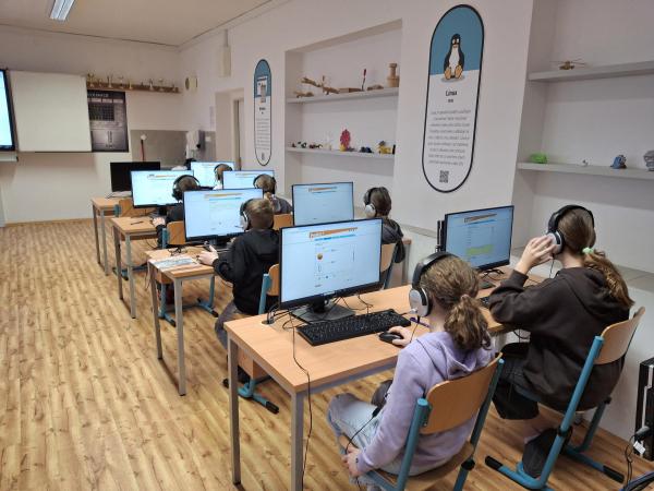 ANGLIČTINA SE SLUCHÁTKY