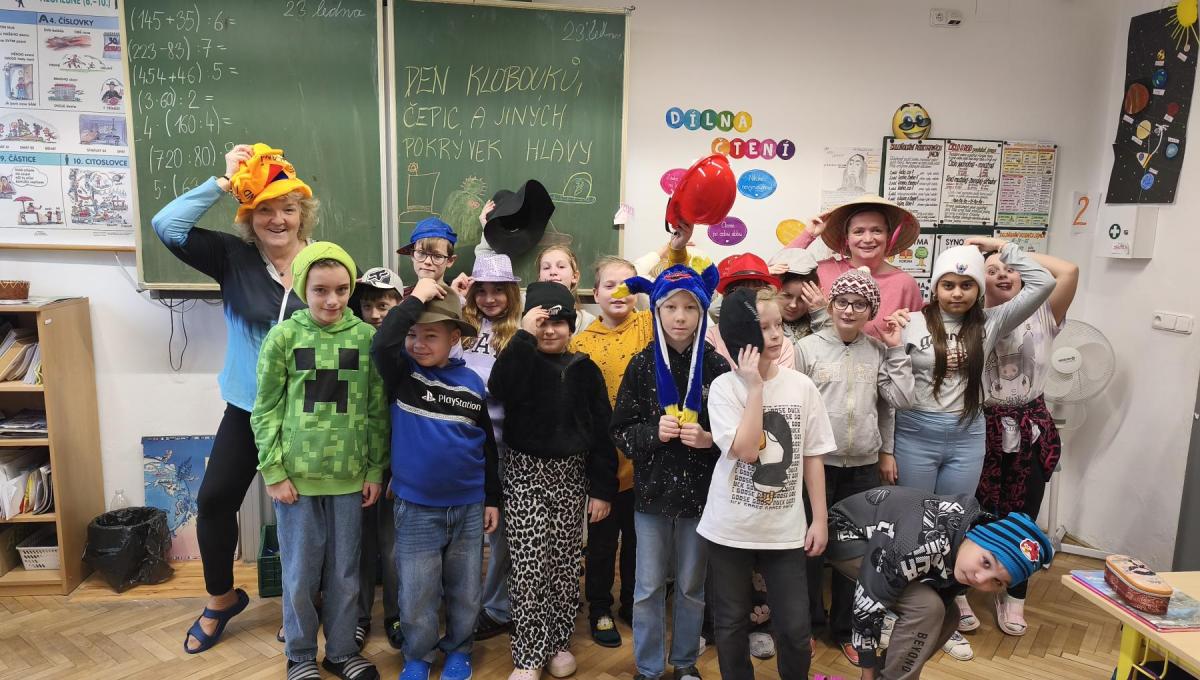 Den klobouků, čepic a jiných pokrývek hlavy