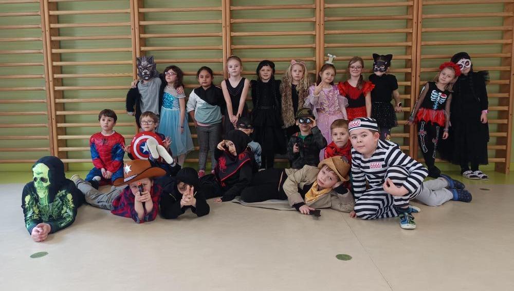 Maškarní den v 1.B