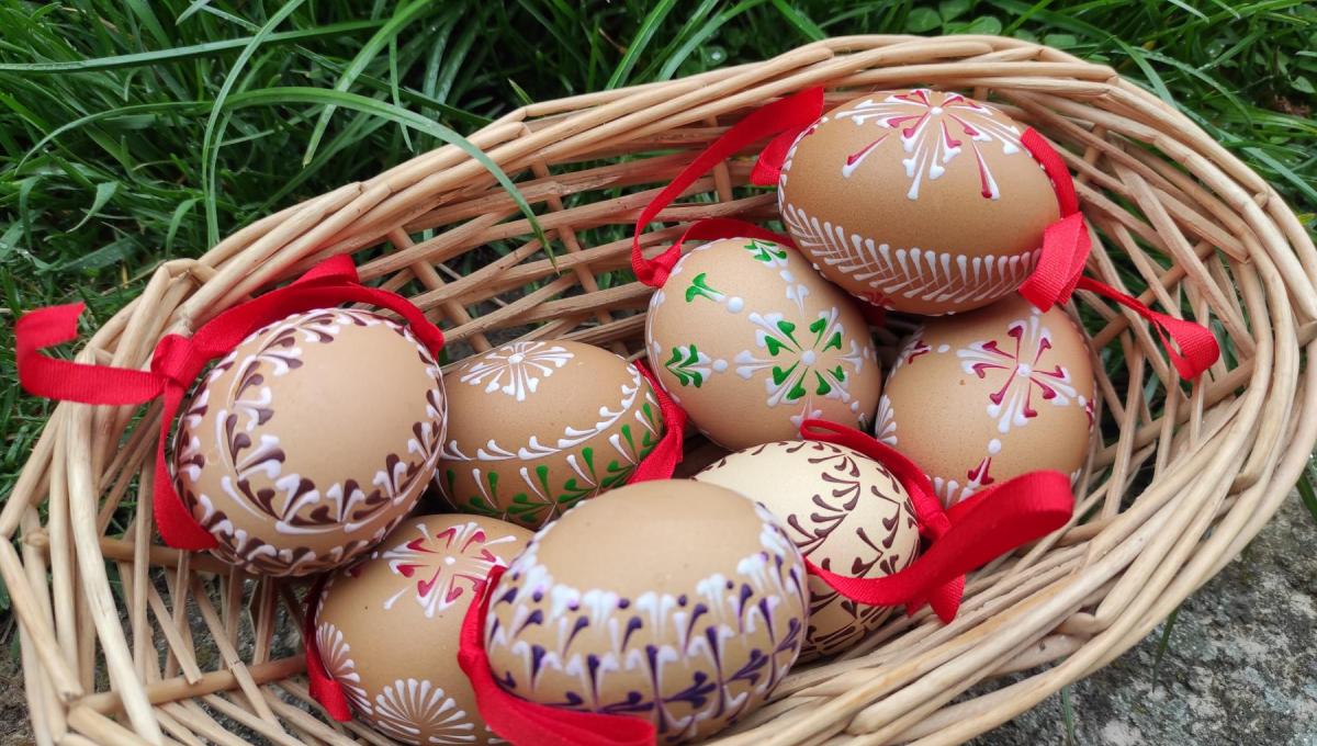 Zdobení kraslic voskovou technikou- 6.C