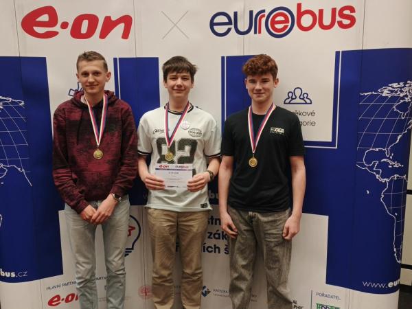 9.M veze zlato z krajského kola soutěže Eurorebus, 7.C a 7.M v top 10