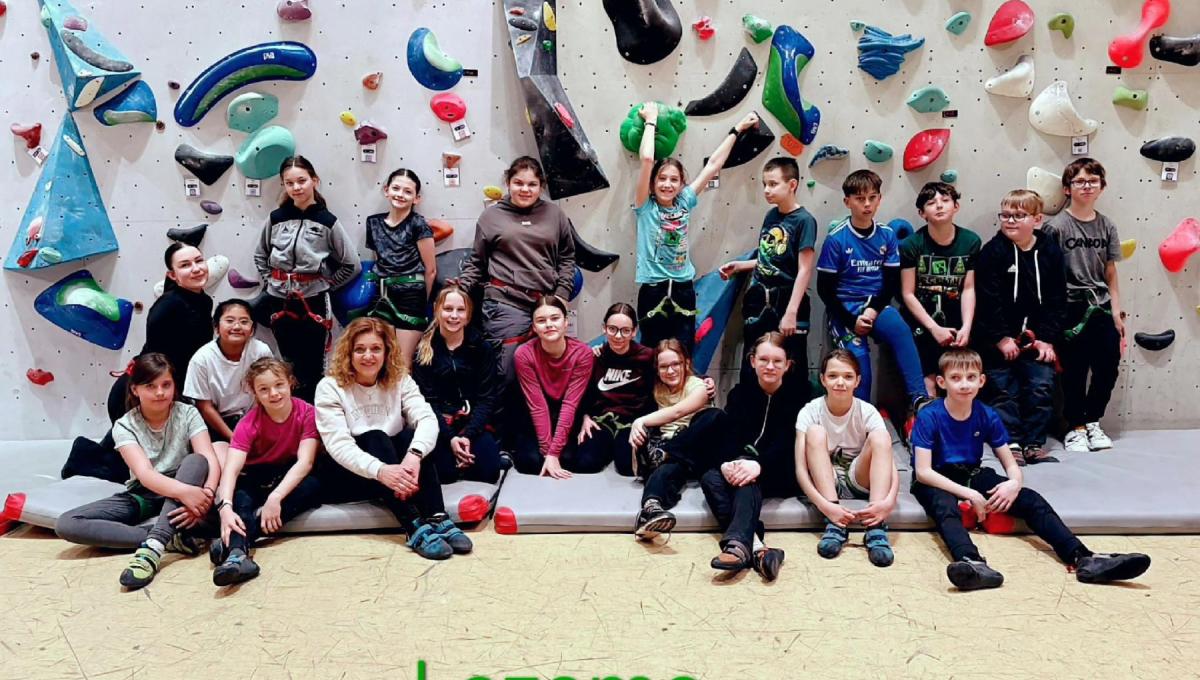 NA LEZECKÉ STĚNĚ V PÍSKU