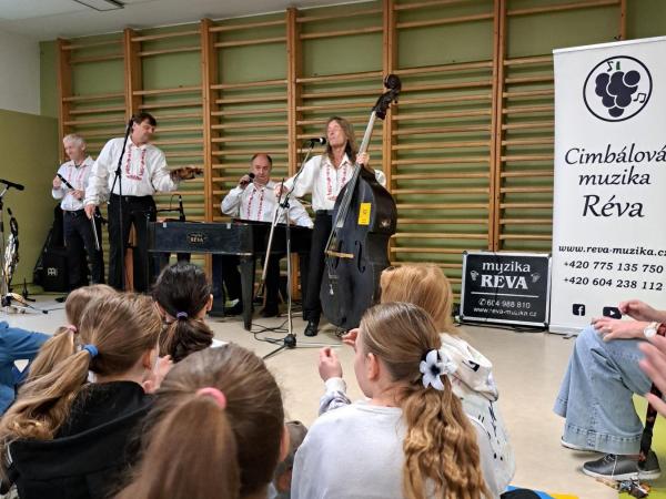 Cimbálová muzika Réva