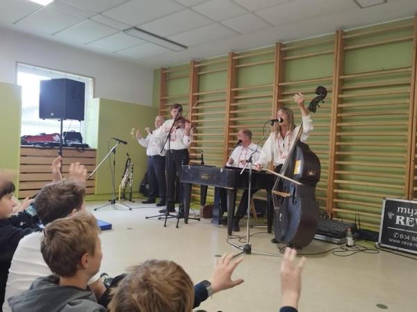 Cimbálová muzika Réva