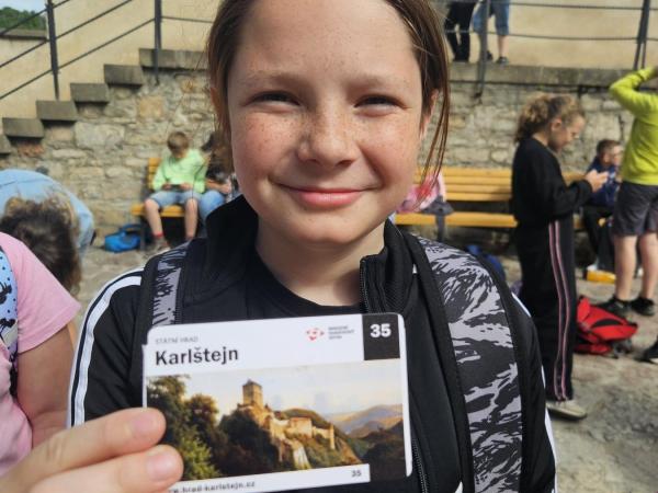 Školní výlet na hrad Karlštejn a do Koněpruských jeskyní