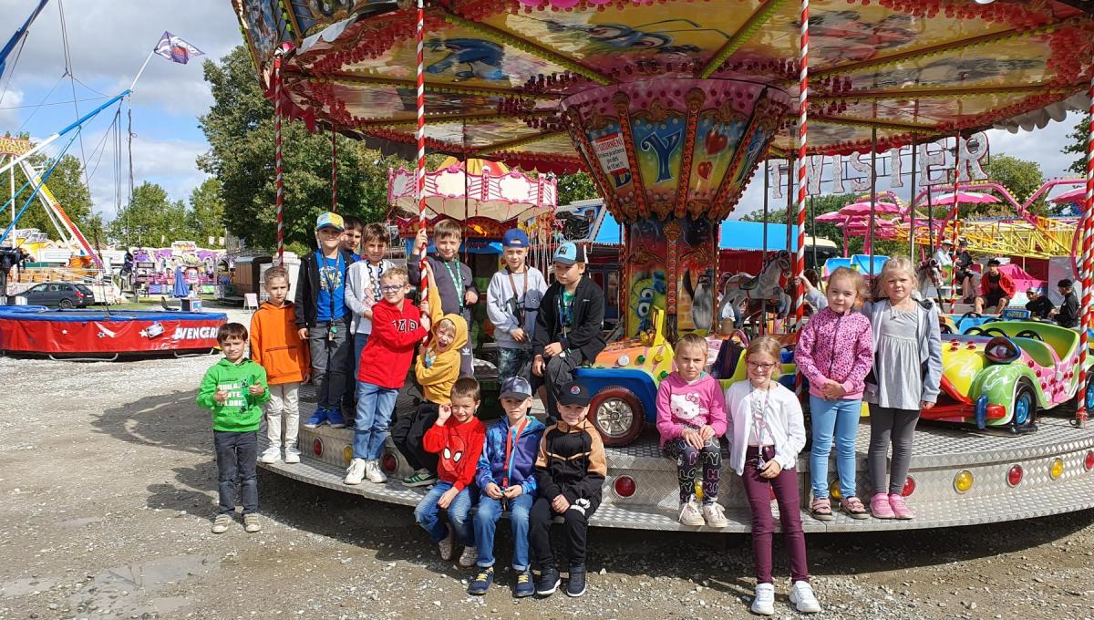 Barevný podzim a pouťová nálada v naší družině